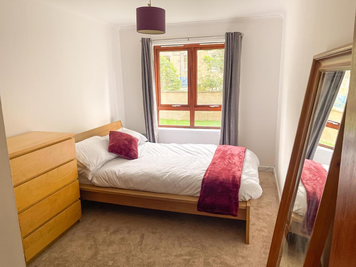 Spacious, Central And Newly Decorated Apartment Edinburgh Bagian luar foto